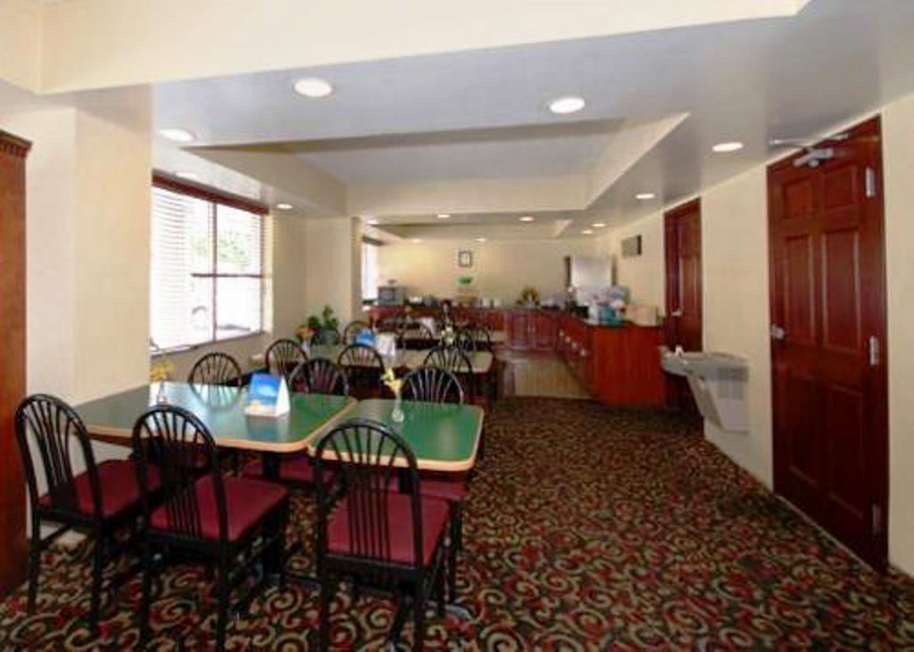 Quality Inn Takoma Park מסעדה תמונה